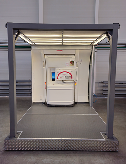 Тренажерное устройство самолета Boeing 777